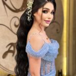 Sandy Jamal Instagram – كتبولي اغنيه تحبوها
الفستان منا 
@naji_fashion