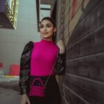Sandy Jamal Instagram – انه ويااك والدنيا طويله 😂

اغنيه قديمه سمعتها قبل شويه وضلت ابالي