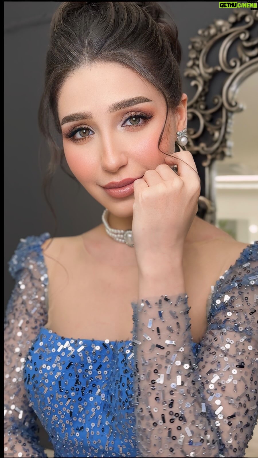 Sandy Jamal - 131.2K Likes - وڪوني ڪالفراشه لا تقع الا على الزهور 🦋
@elian.beauty.salon
@elian.beauty.center