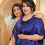 Sandy Jamal Instagram - اني وتميره نكلكم جمعه مباركه عليكم😍 Photographer @4u.mk . . . . . . #تماره_جمال #ساندي_جمال