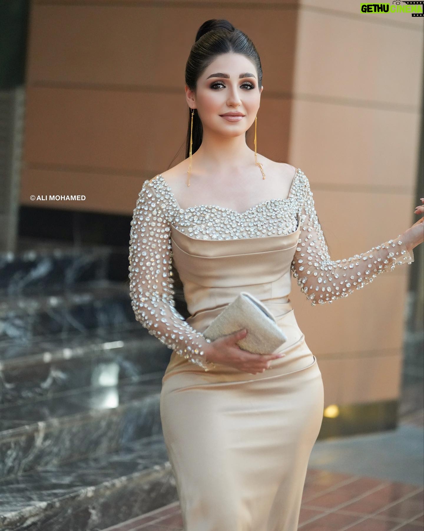 Sandy Jamal - 142.1K Likes - #الهلال_الذهبي5
photo by : @ali.mohamed8
الفستان @siham.alobaidy