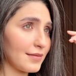 Sandy Jamal Instagram - جمعه مباركه عالجميع برأيكم شنو الي يخلي الواحد كلما كبر تقل دائرة الاشخاص بحياته