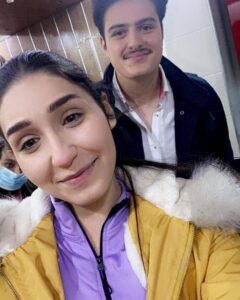 Sandy Jamal Instagram - شكررا لدعمكم وكلامكم اللطيف الي اتمنى اكدر اقدملكم بالمستقبل شي تحبو شكرا شكرا اصدقائي بالكواليس كلكم بدون استثناء حتى ماانسى احد ويزعل عليه جنتو الي فعلا اصدقاء واخوان شكرا للفرصه الي جمعتني بيكم صارت عندي عائلة جديده هيه انتو♥️ شكرا على حبكم الشخصية (رنا)اتمنى اكدر اخليكم تحبوني دائما شكرا قناة mbcالعراق لان كل سنه تنطينه فرص وتقدمين وجوه جديده @mbciraqtv شكرا لمجهودك وتعبك ويانه جنت النه اكثر من اب وشكرا للفرصه الحلوه الي انطيتنياها استاذ سلام عرب @salamarab21 مخرجنا الكبير تعبنااك ويانه وتعلمت منك @eyadnahhas شكرا كاتبة بنات صالح نجاح عملك الرائع @nadaimadkhalil مخرج منفذ استاذ غزواان شكرا لجهودك معنا @ghzwankahwajy واكيييد شكرررا لكل الكادر الفني الي بدونهم منكدر نكون عالشاشه❤️