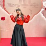 Sandy Wu Instagram - #sandywuofficial 好想念新加坡喔❤️ @shiatzychen 今天要聽：Miusa的我的答案