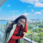 Sandy Wu Instagram - #sandywuofficial The best view 🧘🏻‍♀️ 心目中第一名依然是新加坡 好喜歡、好享受、好好吃 邊工作邊放鬆 Can’t wait to visit again’ 👗 @hm #HMStudio 今天要聽：鳳飛飛的可愛的玫瑰花