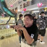 Sandy Wu Instagram - #sandywuofficial 感謝新加坡這幾天的照顧～ 來工作還有滿滿的各種行程🥥 也感謝金沙酒店的照顧 @marinabaysands 小小vlog紀錄一下，其他時刻晚點發。 今天要聽：辛曉琪的味道