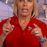 Sandy Yawn Instagram - Future #BelowDeck captains, take some notes! Catch Captain Kerry in action on Monday. 🛥️ #bravo Repost from @belowdeckbravo