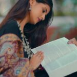 Saniya Shaikh Instagram – Kahani Meri…🖤🥀
.
.
Edit by : @sumit_pixels_videography 
.
.
.
.
.
.
.
.
.
.
.
.
.
#sanufam #sanulove #smile #love #reelkarofeelkaro #reelitfeelit #old #dream #foryou #reelsinstagram #book #sad #story #content #library