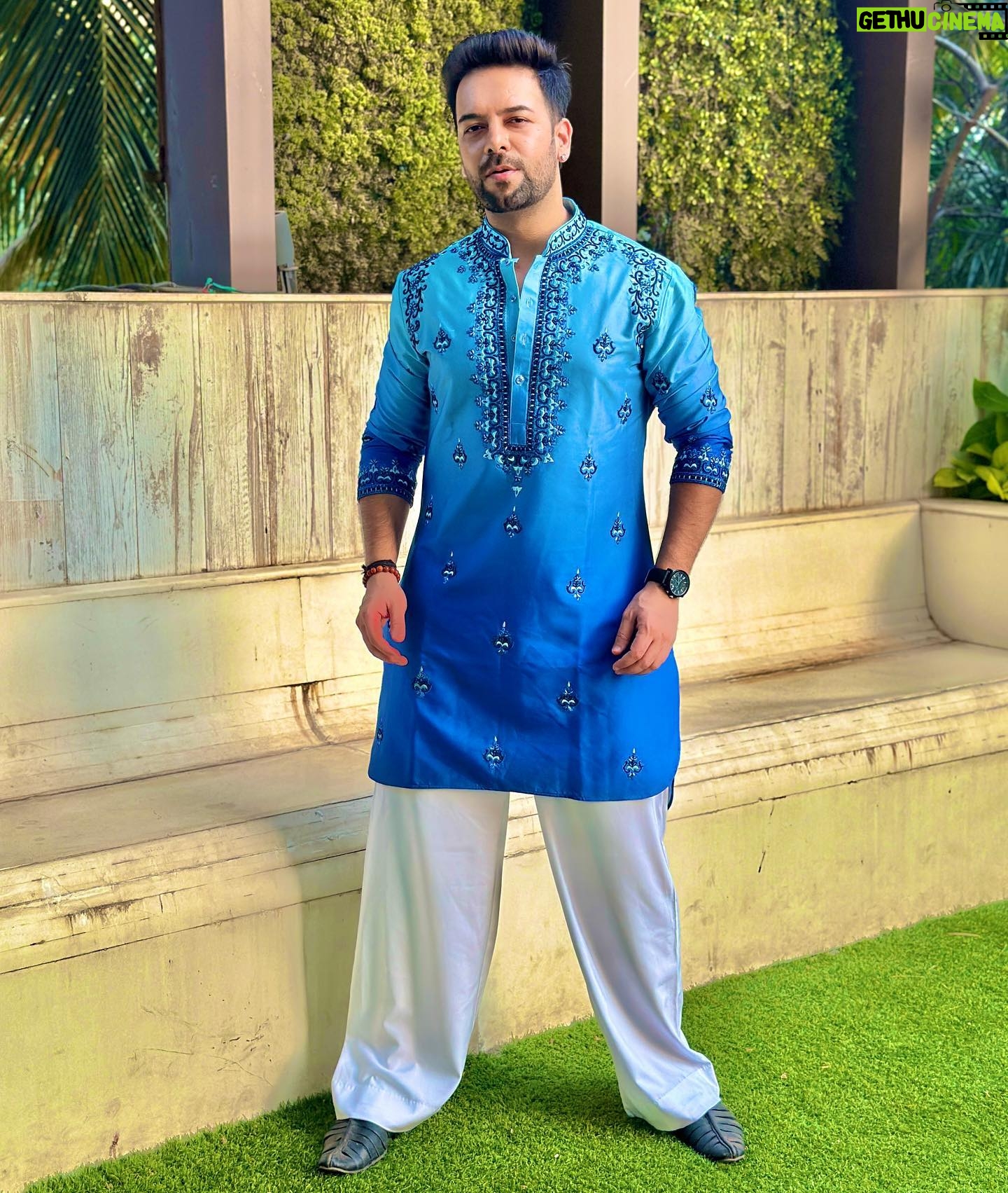 Sanjay Gagnani Instagram - Oops! I blue it again 😋💙