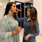 Sanjjanaa Instagram – Absolutely loved creating this beautiful look on Actress @sanjjanaagalrani 

Makeup by @chahatpaul 
Dress curtosy @ethnixvogue_revolutions 
In frame @sanjjanaagalrani 
Family @princealarik 

DM to book📥
DM to enroll or for further enquiries!

#chahatpaul #sanjjanagalrani #celebrity #celebritymakeupartist #makeupacademy #makeupartist #makeuptutorial #makeup #makeuplook #makeupaddict #makeuplover #whatshotbangalore #fyp #explore #beauty #icon #fashion #style #outfitinspo #indianwear