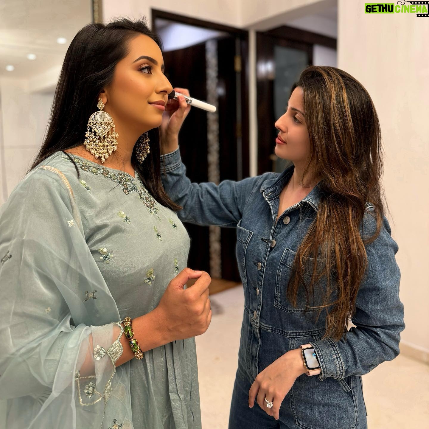 Sanjjanaa Instagram - Absolutely loved creating this beautiful look on Actress @sanjjanaagalrani Makeup by @chahatpaul Dress curtosy @ethnixvogue_revolutions In frame @sanjjanaagalrani Family @princealarik DM to book📥 DM to enroll or for further enquiries! #chahatpaul #sanjjanagalrani #celebrity #celebritymakeupartist #makeupacademy #makeupartist #makeuptutorial #makeup #makeuplook #makeupaddict #makeuplover #whatshotbangalore #fyp #explore #beauty #icon #fashion #style #outfitinspo #indianwear