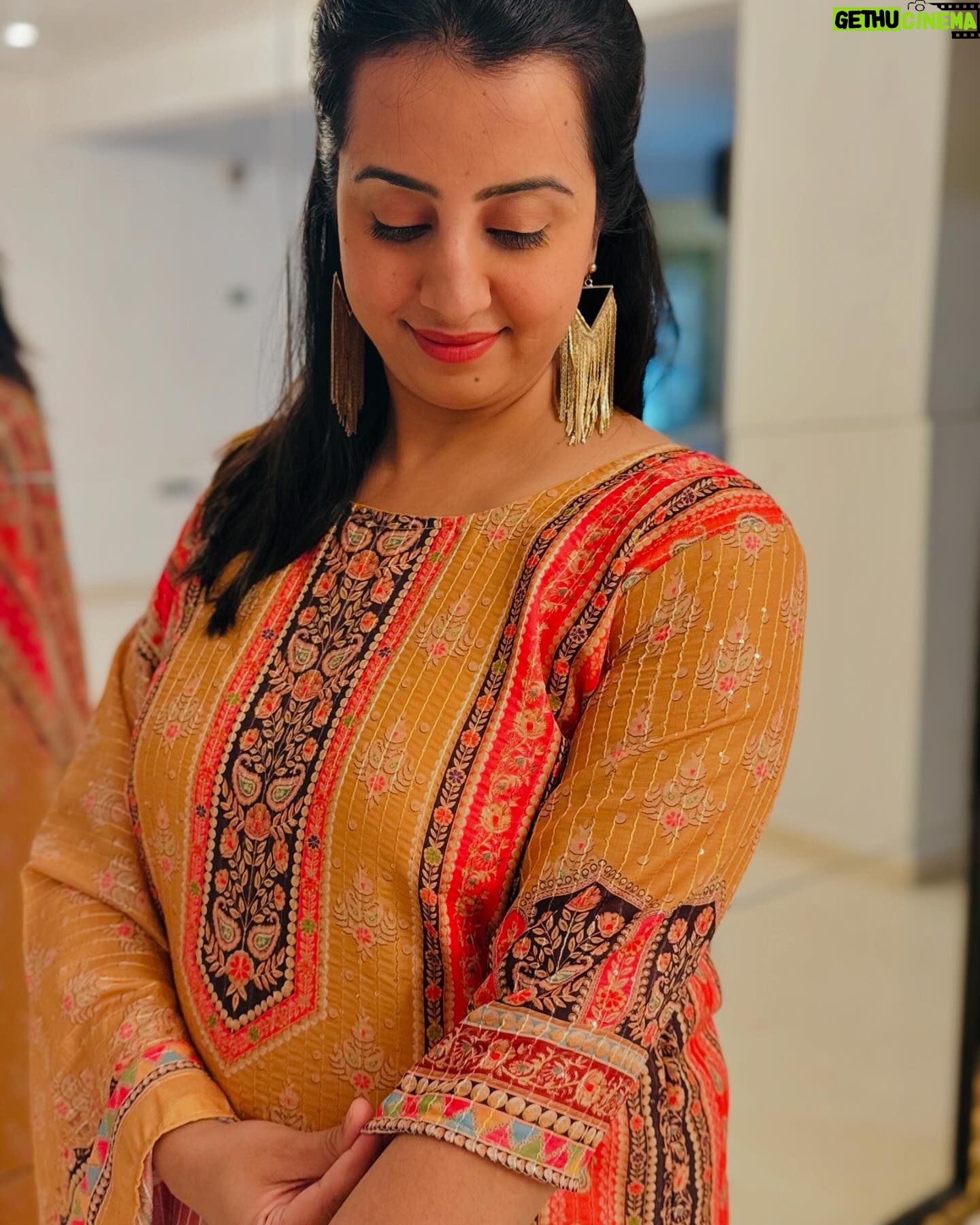 Sanjjanaa Instagram - Mother’s Day Sale is Now live . Launching an all new collection in @ethnixvogue_revolutions , of daily wear salwars & co - ord sets . ❤️ we have launched plus sizes from size S , M , L , Xl , xxl , 3xl , 4xl , 5xl , 6xl , 7xl . Also Chq out our dress materials & celebrating wear collections on www.itsmyapp.in .