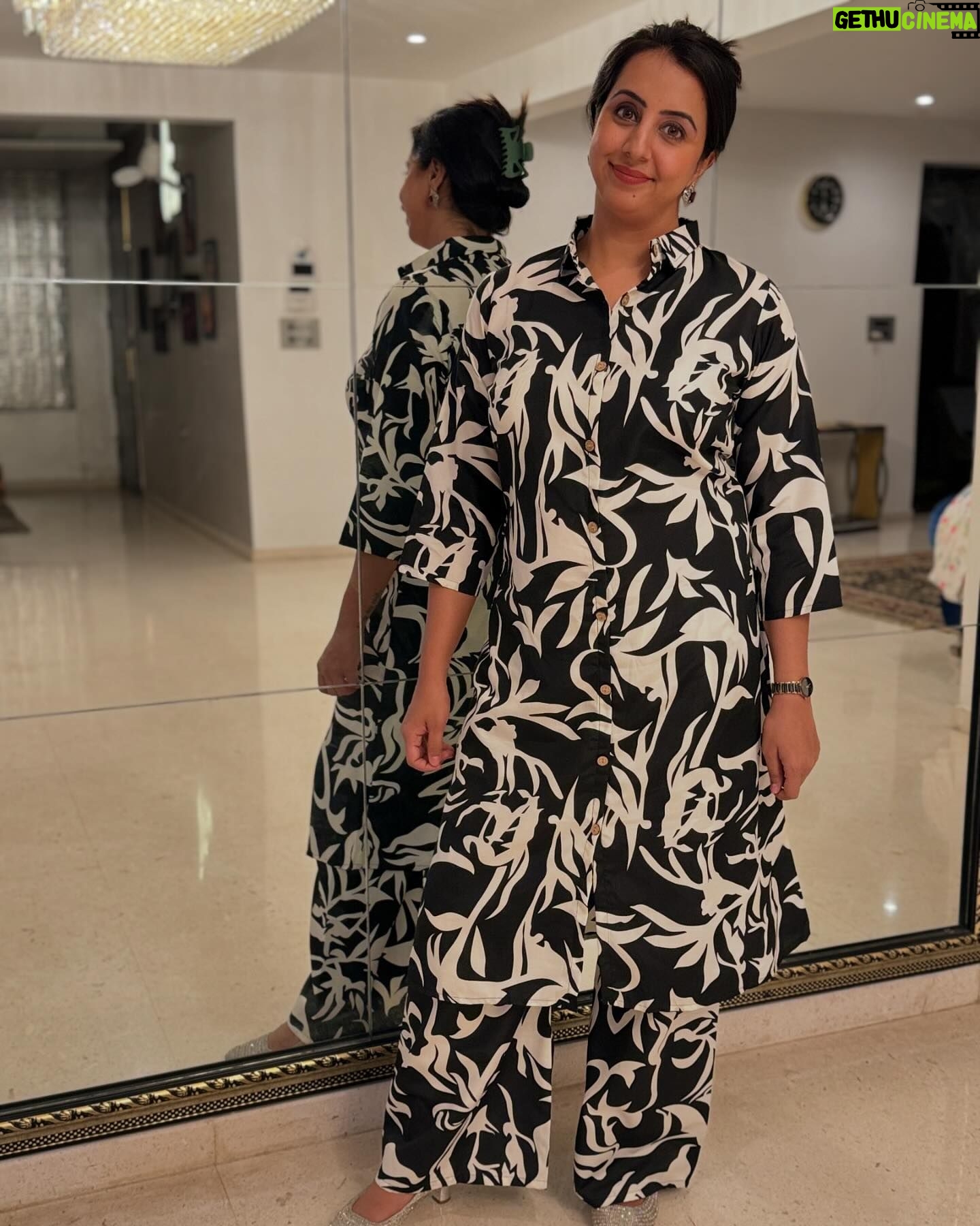 Sanjjanaa Instagram - Mother’s Day Sale is Now live . Launching an all new collection in @ethnixvogue_revolutions , of daily wear salwars & co - ord sets . ❤️ we have launched plus sizes from size S , M , L , Xl , xxl , 3xl , 4xl , 5xl , 6xl , 7xl . Also Chq out our dress materials & celebrating wear collections on www.itsmyapp.in .