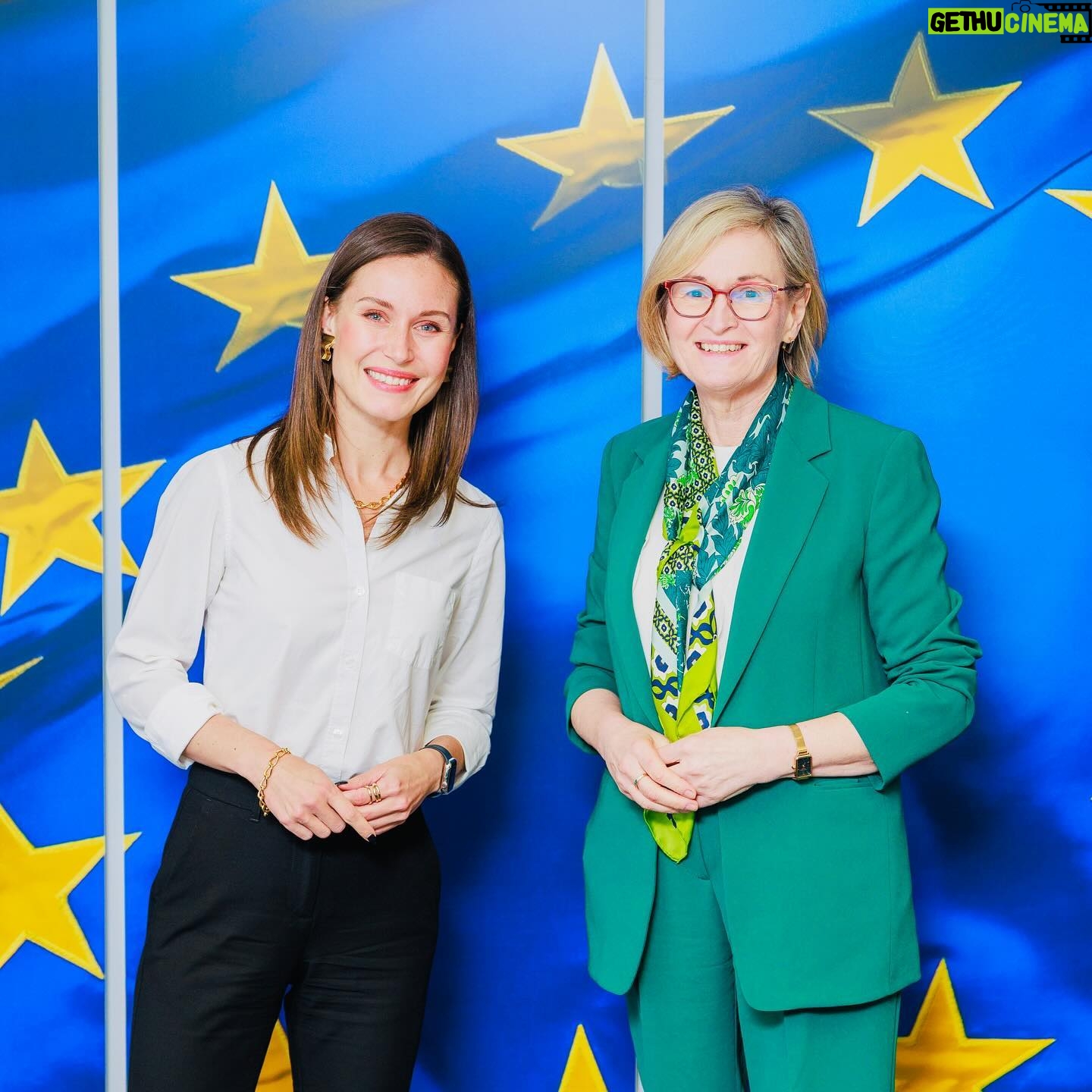 Sanna Marin Instagram - Full days of meetings and insightful discussions in Brussels 🇪🇺 Prime Minister of Belgium 🇧🇪 @alexanderdecroo, President of the @eucouncil @CharlesMichel, Vice President of the @europeancommission Věra Jourová, European Commissioner for International Partnerships @juttaurpilainen, Commissioner for Neighbourhood and Enlargement Olivér Várhelyi, Commissioner for Health and Food Safety @skyriakides as well as Commissioner for Financial Services, Financial Stability and Capital Markets Union @mcguinnesseu as well as many other great professionals. 🇪🇺 Also thank you @institutegc Brussels for organizing a full house discussion on the European future of #Ukraine and #Moldova with Deputy Prime Minister for European and Euro-Atlantic Integration of Ukraine Olha Stefanishyna @olhastefanishyna, Deputy Prime Minister for European Integration Cristina Gherasimov, and EU Commissioner for Jobs and Social Rights, @pes_eu Common Candidate Nicolas Schmit. The question of enlargement is now being discussed under very unique geopolitical circumstances - different than ever before. Ukrainian & Moldovian proggress on the path of EU integration is fundamentally linked to the broader question European values and security. This is why it’s crucial for Europe to articulate a clear positioning: aggressive actions will only lead to the citizens of Ukraine and Moldova choosing the European way: collective commitment to peace, stability, international norms, and the sovereignty of nations to determine their paths. 🇪🇺🇺🇦🇲🇩