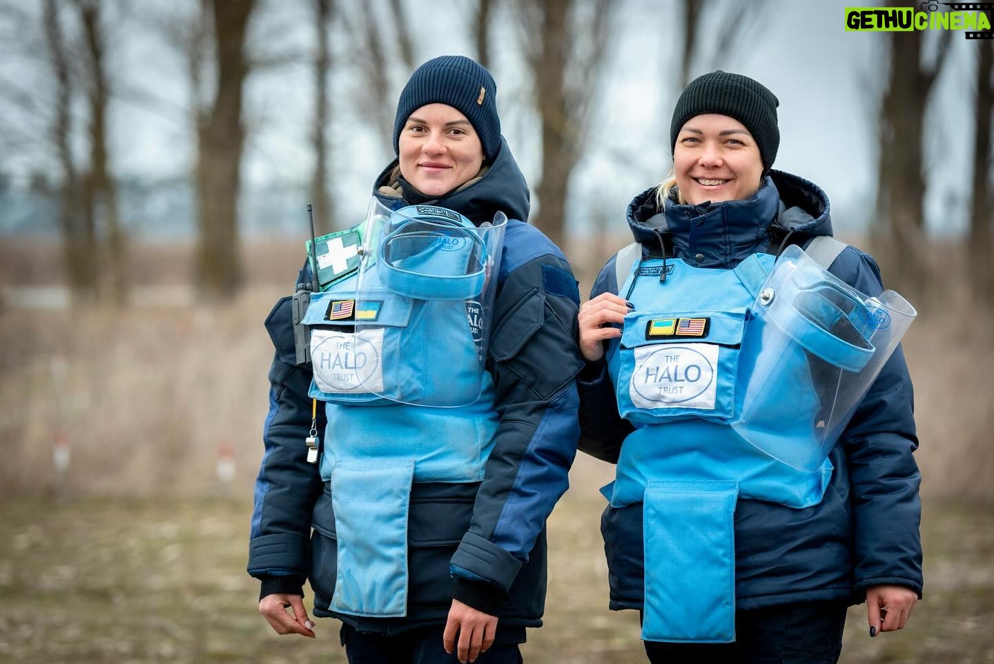 Sanna Marin Instagram - In my role as Strategic Counselor at the Tony Blair Institute for Global Change, I had the privilege of visiting a mine clearance site alongside First Vice Prime Minister and Minister of Economy of Ukraine, Yulia Svyrydenko. The HALO Trust, the world’s leading landmine clearance organization, has already successfully neutralized over 19,000 landmines and unexploded ordnance in Ukraine. This effort by skilled deminers has made vast stretches of land — fields, school grounds, residential areas, and walkways—safe, eliminating the risk of accidents. With an estimated two million landmines laid since February 24th 2022, the HALO Trust’s work is not only crucial in safeguarding lives but also in enabling the restoration of normalcy and economic activities in the region. @thehalotrust