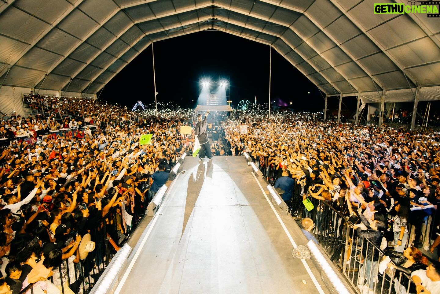 Santa Fe Klan Instagram - PUEBLA π₯π₯π₯π₯ Gracias carnales, se rifaron chingon!!! La pase con madre raza, nos vemos pronto!! Arriba Puebla!!! Pura Santa π₯πΆπ²π½π πΈ: @aese13