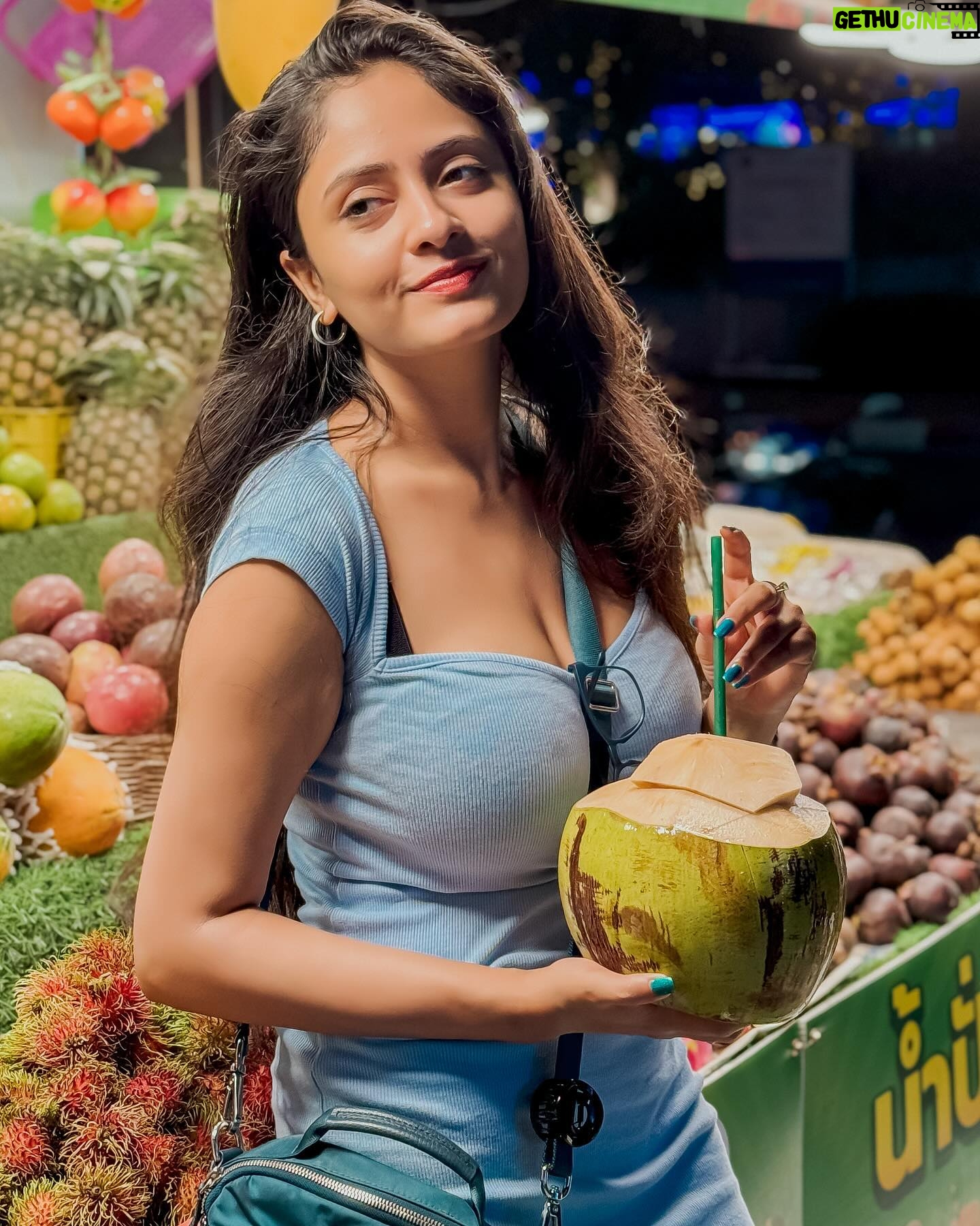 Sanya Thakur Instagram - Some random clicks of #thailand dairies 🤩 . #travel #photos