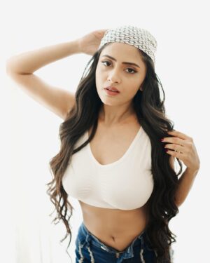 Sanya Thakur Instagram - I’m classy and sassy 😇 
.
📷 : @sahil_navadiya_ & team @fashion.by_snf 
💄 : @makeup_asfaque 
.
.
#instagood  #fashion #lifestyle #actress