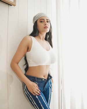 Sanya Thakur Instagram - I’m classy and sassy 😇 
.
📷 : @sahil_navadiya_ & team @fashion.by_snf 
💄 : @makeup_asfaque 
.
.
#instagood  #fashion #lifestyle #actress