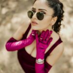 Sanya Thakur Instagram – Stress doesn’t really go with my outfit 😇 #fashion 
.
📷 @sahil_navadiya_ & team @fashion.by_snf 
💄 @makeup_asfaque 
.
#confidence #art #fashion #photoshoot