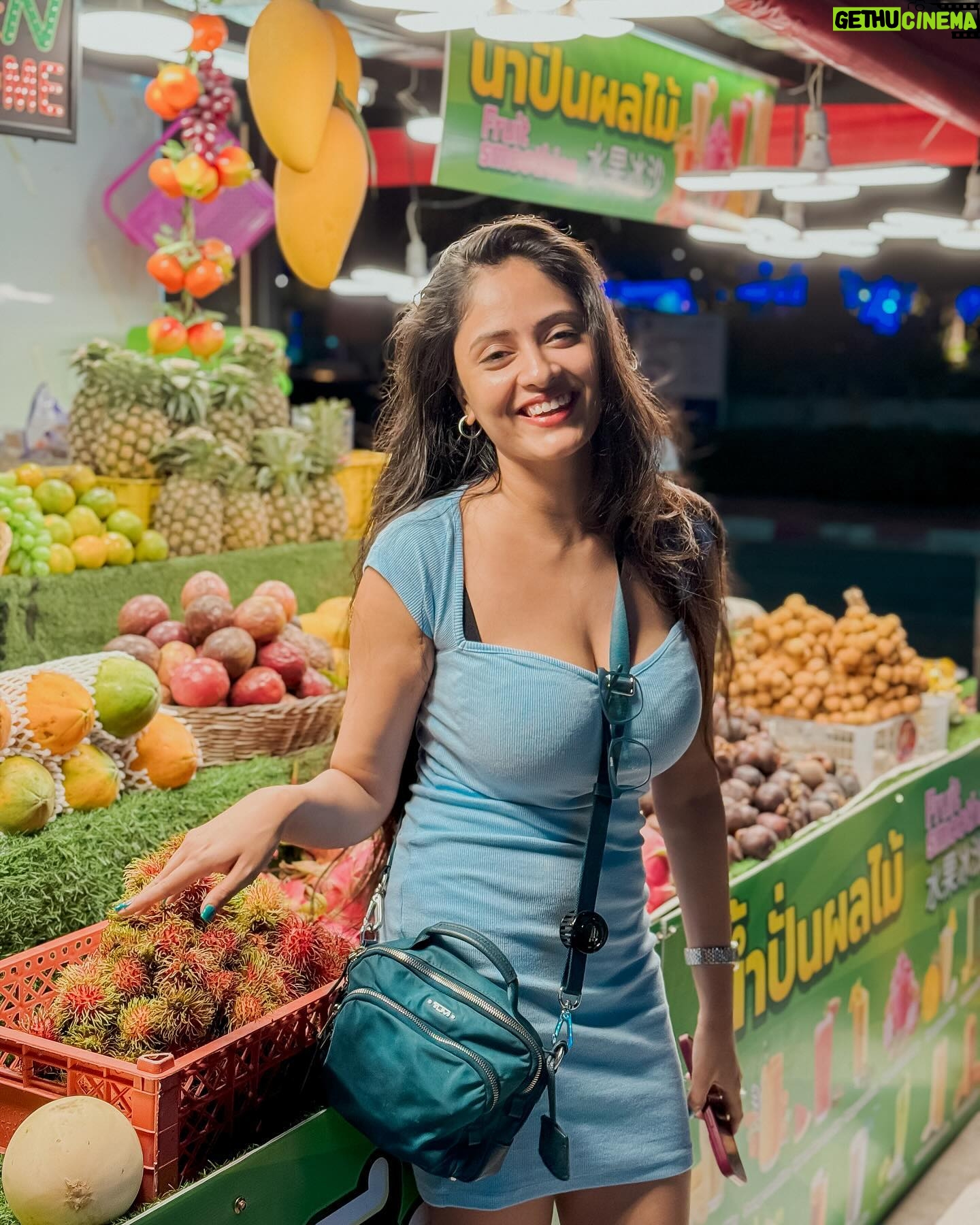 Sanya Thakur Instagram - Some random clicks of #thailand dairies 🤩 . #travel #photos