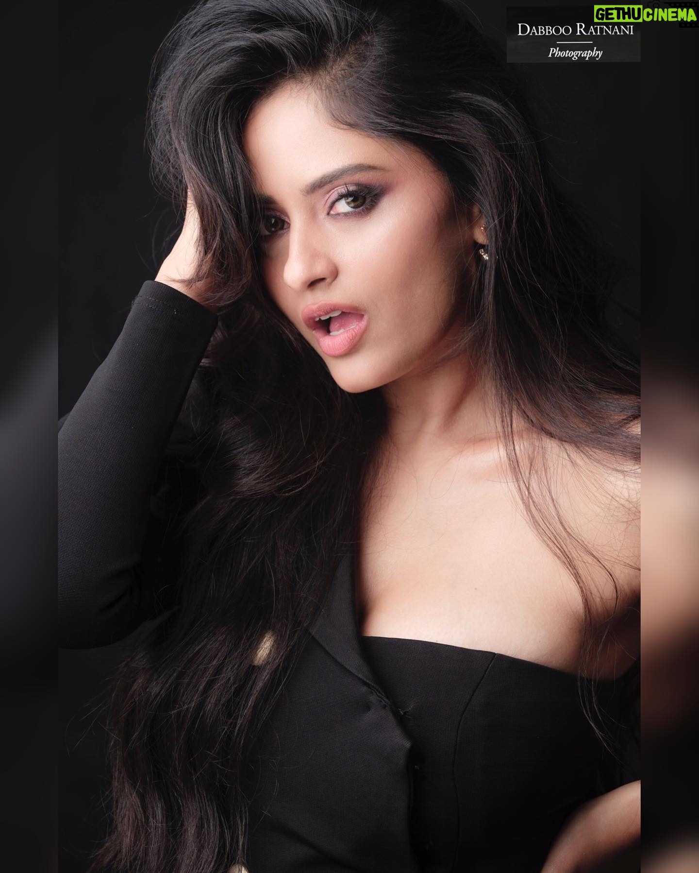 Sanya Thakur - 9.2K Likes - Swipe right to see the real me ! #sanyathakur #newpost