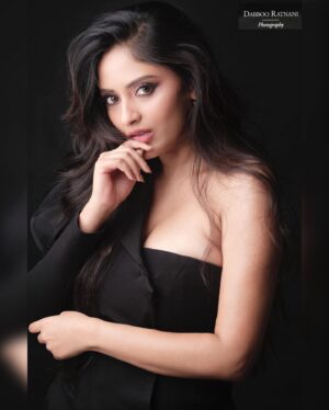 Sanya Thakur Instagram - Swipe right to see the real me !  #sanyathakur #newpost