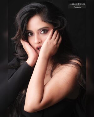 Sanya Thakur Instagram - Swipe right to see the real me !  #sanyathakur #newpost
