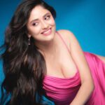 Sanya Thakur Instagram – Have you heard about mermaid’s 🧜‍♀️ 

#sanyathakur #goodmorning #itsbeenpink #mermaidsarereal
