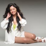 Sanya Thakur Instagram - Shape of me !!! Pc @dabbooratnanistudio Makeup @sabakhanmakeup @hairby_shivanik #sanyathakur#sanya#new #trandy #love