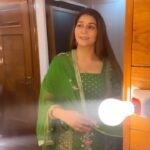 Sapna Choudhary Instagram - Halwe Halwe chal Make reels @speedharyanviofficial #reels #reeloftheday #halwehalwechal #sapnachaudhary #artist #artistlife #artistlifestyle #tranding #trandingsong #thankyou #thanksgodforeverything