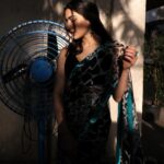 Sara Ali Khan Instagram – Sunday Blue Fan 🦋
Sunday Sun Tan ☀️🧴
Sunday Bus Stop 🚍🚏🅿️
Sunday Colour Pop 🌀💙