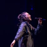 Sara Bareilles Instagram - #broadwayforbiden ❤️🇺🇸🏳️‍🌈🏳️‍⚧️ This event was unforgettable for many reasons. From climate protesters “singing” along with me about issues I totally agree with, to laughing and marveling at my incredible friends in theater, to sharing a deep conversation about how important firefighters are with @potus himself- I am reminded that the next election means so much. ALL the work we have to do depends on, among many things, making sure we win elections and especially this one. It is unthinkable to imagine the alternative. It was an honor and I love these pictures so much! Thank you @emilcohen!!