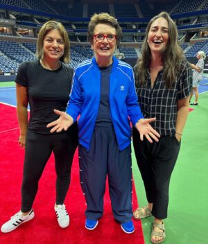 Sara Bareilles Instagram - There is nobody like her. She has walked the walk in the name of equality and justice since the beginning of her career, and tomorrow, at opening day of the @usopen, we celebrate 50 years since  @billiejeanking changed the game and the way women were seen and valued by securing equal prize money!! Her relentless pursuit forged a movement that changed an industry and the world, and to know her is to know one of the most bright, curious, interested, charismatic, intelligent, passionate people on earth. Thank you Billie for being YOURSELF, and inviting me and my right hand (literally) @nadiadigiallonardo to serenade you and your unbelievable legacy. You always dared to believe in something better, and so it came to be. Let us all learn from you! 
 #billiejeanking #usopen #brave #equalitymatters #badass

Photo: the undeniable @cooksandking