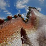 Saraí Meza Instagram - 48 hrs en barcelona 1: abro debate, si el perro se para es igual o más alto que yo? 2: casa batlló 🫶🏻 3: crema catalana que in fact, estaba bien buena 4: sagrada familia, de lo más hermoso que vi. Si pudiera elegir a cualquier persona para tener una conversación, sin duda elegiría a Gaudí, era un genio y artista. 5: si si mucha cultura, también un poco de beboteo 6: casa batlló x2… también por gaudí. 7: más beboteo, y ni modeeeeee 8: Fes-me un petó 🤍 9: Gaudí reviveeeeeeeee 🥲
