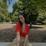 Saraí Meza Instagram - yo chingue y chingue que me tomen una foto… la pose que hago 🥲: