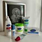 Saraí Meza Instagram - Definitivamente algo que recomiendo y seguiré haciendo en 2024 es cuidar mi piel. No solo por un tema estético, sino porque también es importantísimo prevenir enfermedades de la piel, protegernos del sol y darnos un apapacho. Yo sé que muchas personas no le dan importancia a esta parte, pero les prometo que ha sido un antes y después para mi carita. El otro día estaba viendo fotos del 2020 y les juroooo que cada mes o cada dos meses me salía un grano enorme en alguna parte de mi carita, y entre otras cosas, mucho era porque estaba deshidrata y eso también causa acné 😳 cosa que yo no sabía!! Así que si quieren empezar el año con todo, no se esperen a enero… den ese paso importante hoy, y aprovechen la promoción de los 12 deseos de Cetaphil. Pueden encontrar los productos del post. También creo que es un gran regalo!!! 🥰 Cuéntenme si ya han usado algún producto cetaphil y que tal se han sentido, los leo” #LoNuestroEsLaPiel #LoTuyoEsVivir #VisitaTuDermatólogo #Publi #Publicidad #Ad @Cetaphil_Mexico