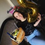 Sara Derzawy Instagram - شكرا لكل اللي بعتلي في عيد ميلادى و فرحني .. اليوم مابيكملش الا بيكم . ⁦❤️⁩😘😘😘 و برغم الظروف احتفلت احتفال صغير كده مع أهم بنتين في حياتي 🥳⁦❤️⁩ #سارة_درزاوي