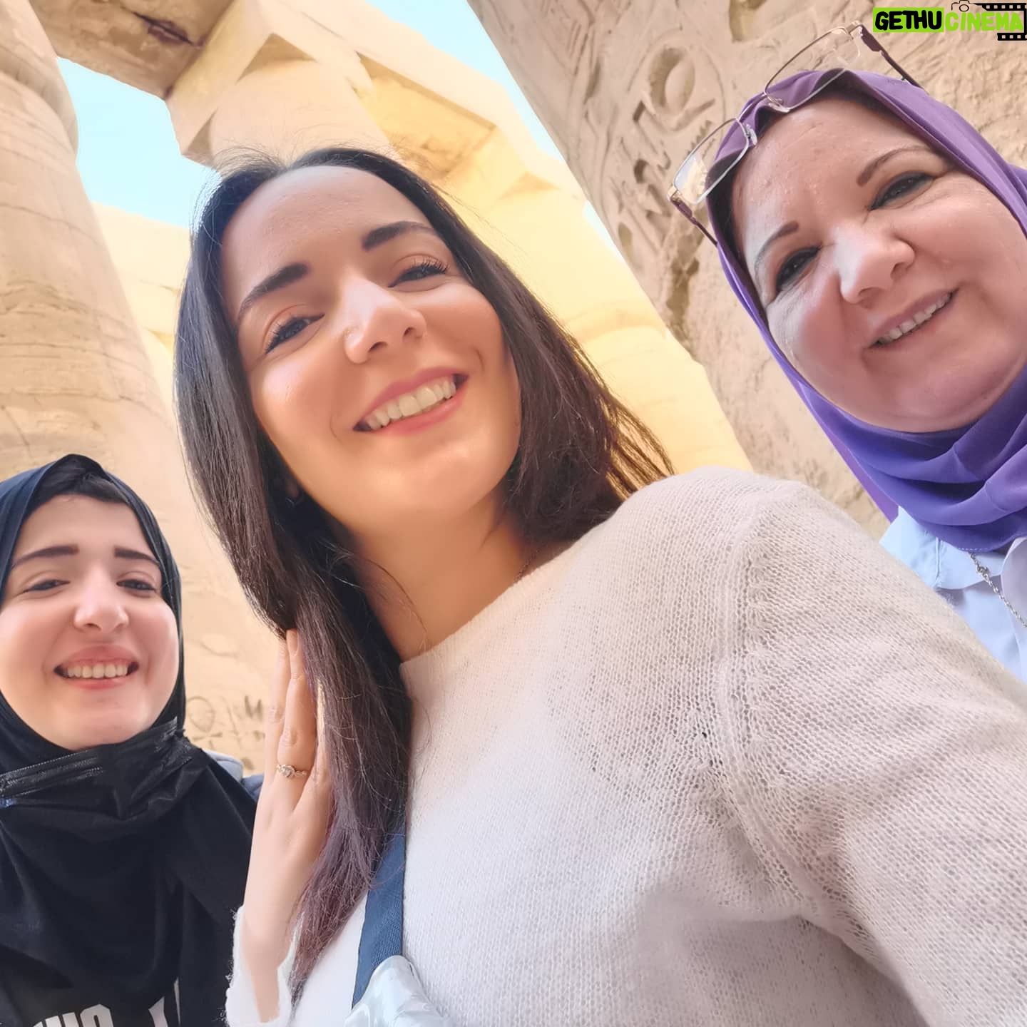 Sara Derzawy Instagram - كل سنة وانت طيبة يا ست حلويات 😘❤️❤️ ربنا يحميك و يحفظك و يطولنا في عمرك يا ست الكل 😘😘😘❤️ #سارة_درزاوي