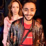 Sara Derzawy Instagram - كل سنة وانت طيب يا عم البيه ❤️.. ربنا يكتبلك الخير في كل حاجة في حياتك .. و يديم بينا المحبة اللي باينة في الصورة دي 😒😅 #ابرام_سمير #سارة_درزاوي #مسرح_مصر