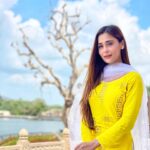 Sara Khan Instagram – In nature nothing is perfect and everything is perfect 🤩 
@mrunaljainofficial thank u for this click 🥰 
#ssarakhan #ajmer #songshoot #bliss #blessed