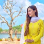 Sara Khan Instagram – In nature nothing is perfect and everything is perfect 🤩 
@mrunaljainofficial thank u for this click 🥰 
#ssarakhan #ajmer #songshoot #bliss #blessed