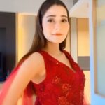 Sara Khan Instagram - 😁😁😁 #sarakhan #reels #fun #happiness