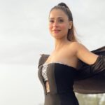 Sara Khan Instagram – 🖤🤍🖤🤍
#ssarakhan
