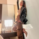 Sara Khan Instagram - Strike a pose ❤️ Thank you @siddharthhsharmaa brother for capturing 📸