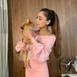 Sara Khan Instagram – I 💗 U 
#ssarakhan #hatchiko