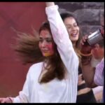 Sara Khan Instagram - May your Holi be as wholesome and beautiful as Sara in these clips 😍🥰 #HappyHoli #SimplySara #SaraKhan @ektarkapoor @kanganaranaut @mxplayer @altbalaji @lockuppgame . . #likesforlike #liker #follow4followback #followforfollowback #vsco #igers