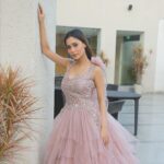 Sara Khan Instagram - 👑👑👑👑👑