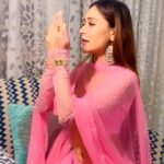Sara Khan Instagram – 🥰🥰🥰🥰