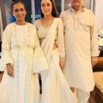 Sara Khan Instagram - Eid Mubarak ❤️